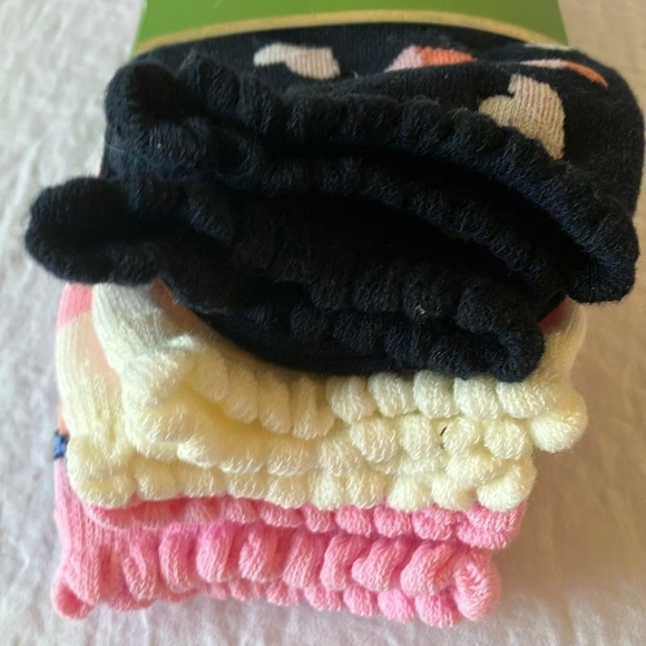 Kate Spade: Black & Pink Heart Patterned Socks - Picture 14 of 15
